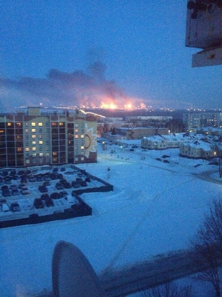 Illustration for article titled Massive Oil Refinery Catches On Fire, Happens To Be In Russia